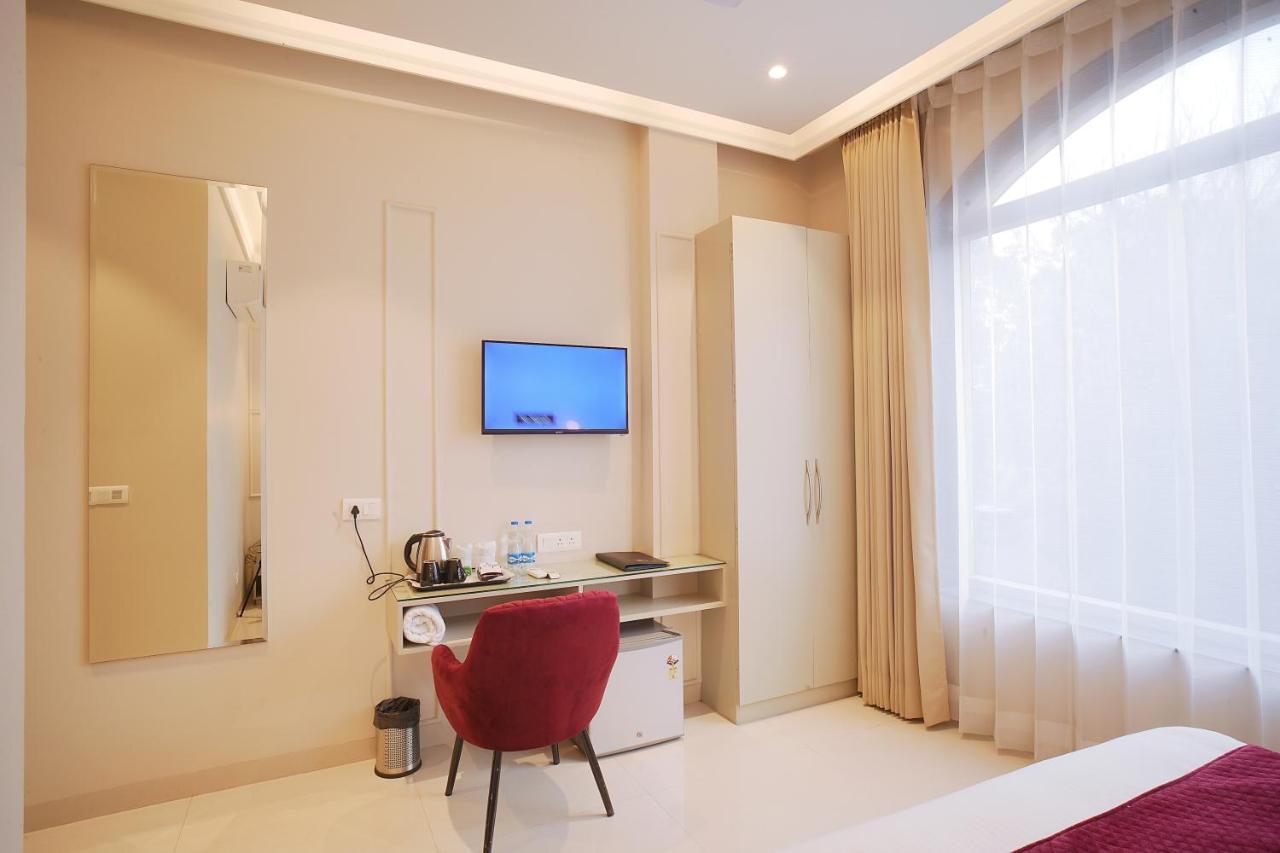 Hotel Green Land Heights Αμριτσάρ Εξωτερικό φωτογραφία