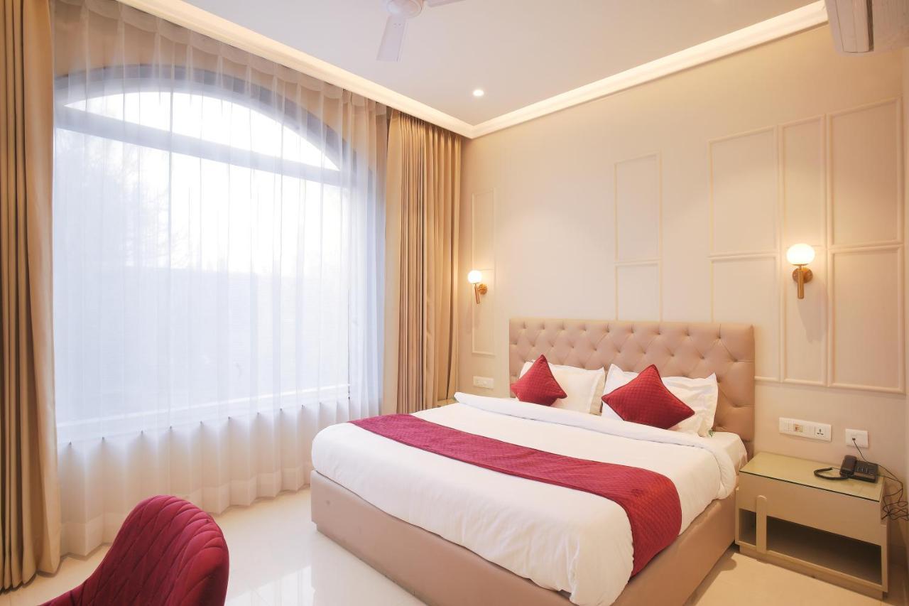 Hotel Green Land Heights Αμριτσάρ Εξωτερικό φωτογραφία