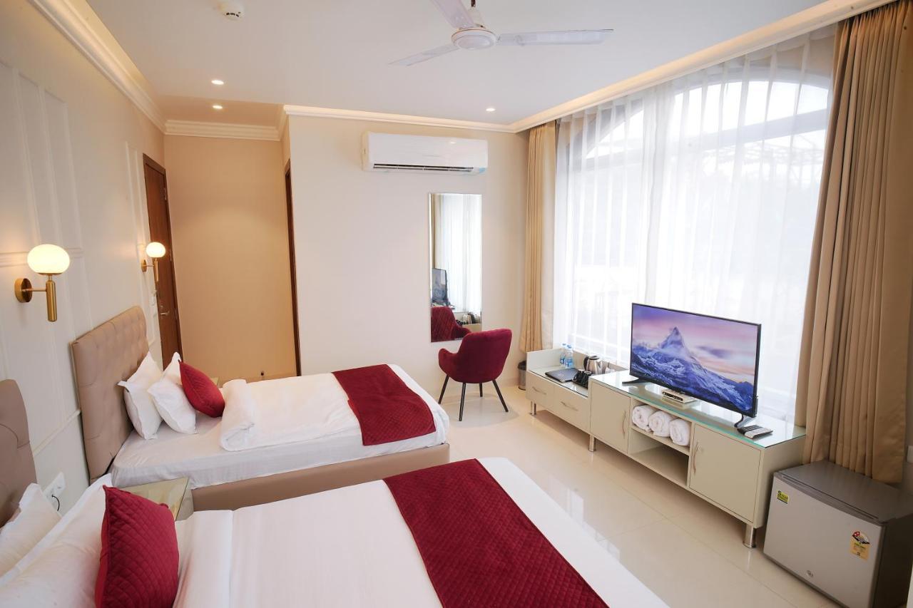Hotel Green Land Heights Αμριτσάρ Εξωτερικό φωτογραφία