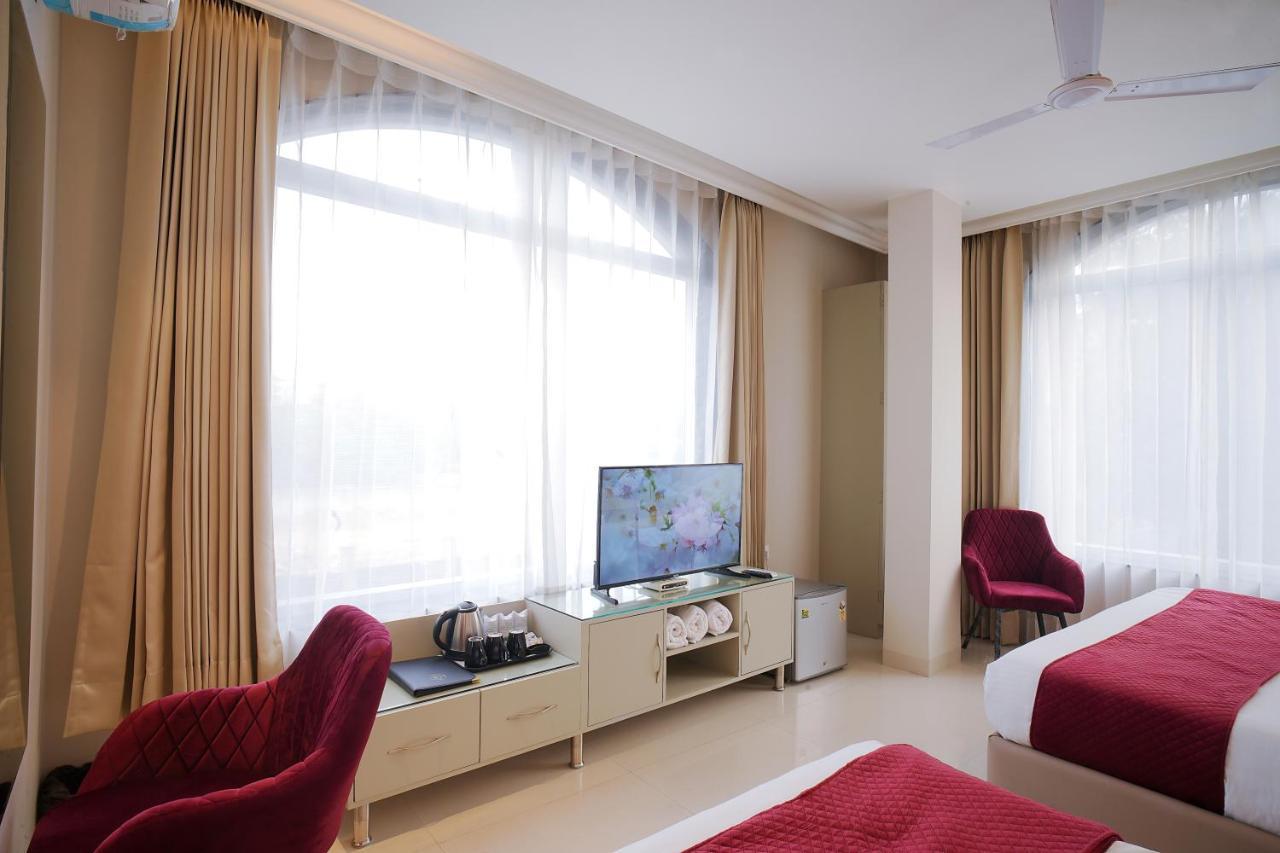 Hotel Green Land Heights Αμριτσάρ Εξωτερικό φωτογραφία