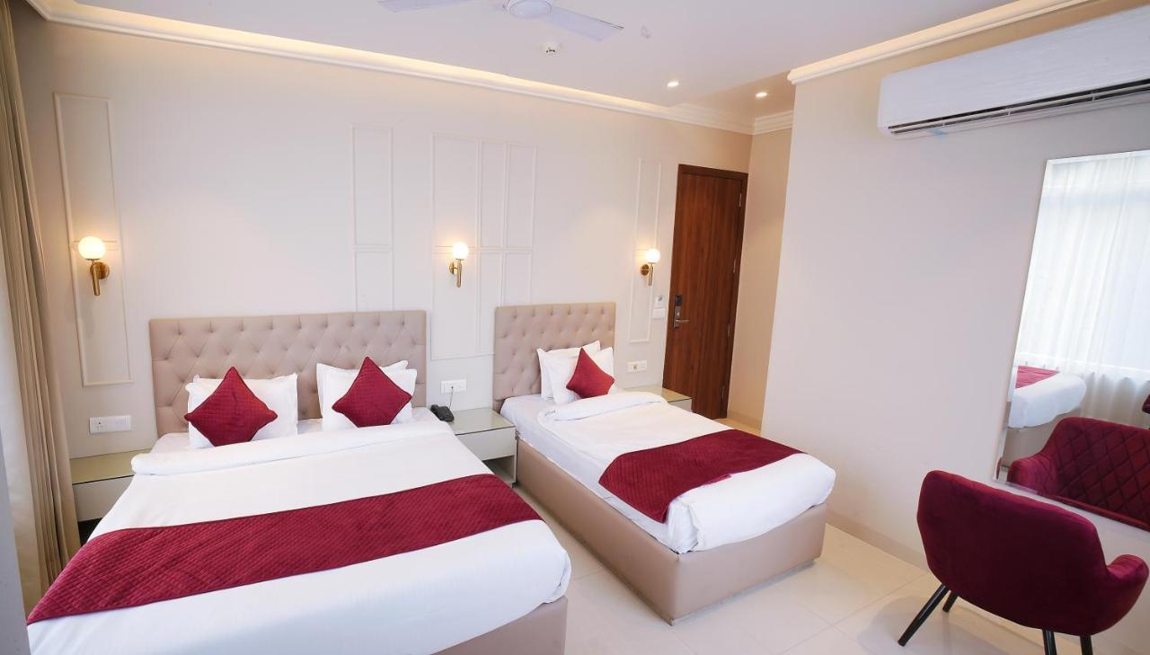 Hotel Green Land Heights Αμριτσάρ Εξωτερικό φωτογραφία